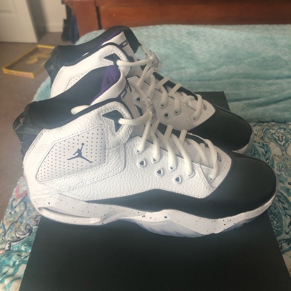 Sold - Picture 2 of 8